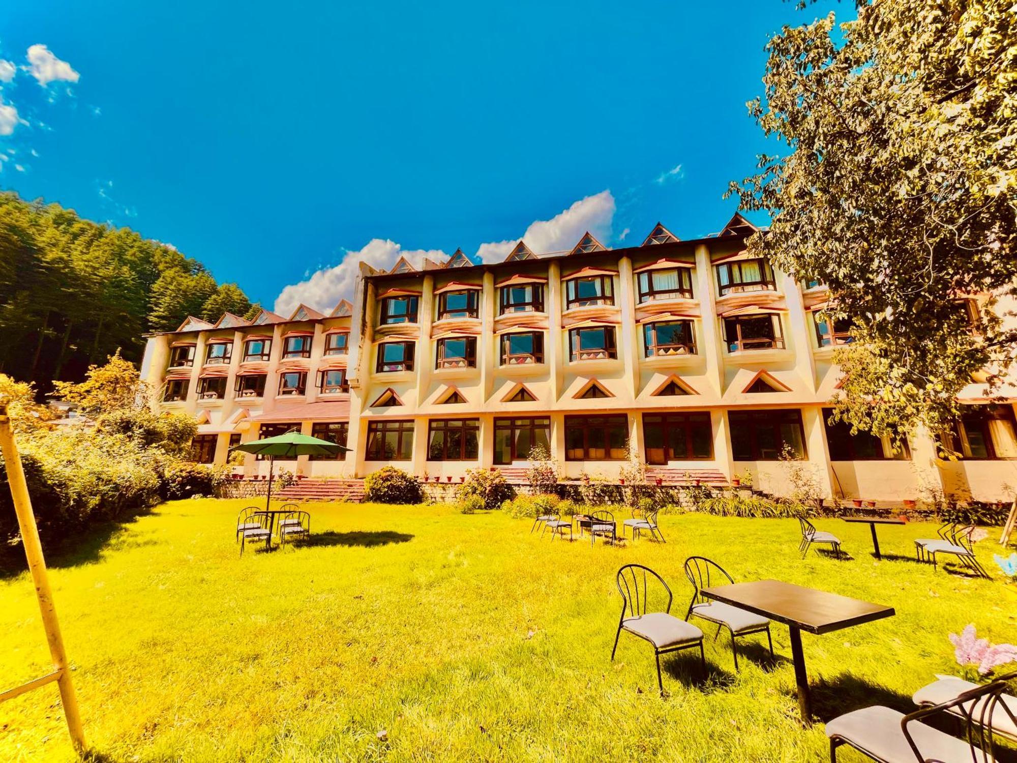 Sagar Resort !! Mountain View ! Luxury Stay ! Family Resort ! Private Parking ! Near Mall Road 마날리 외부 사진