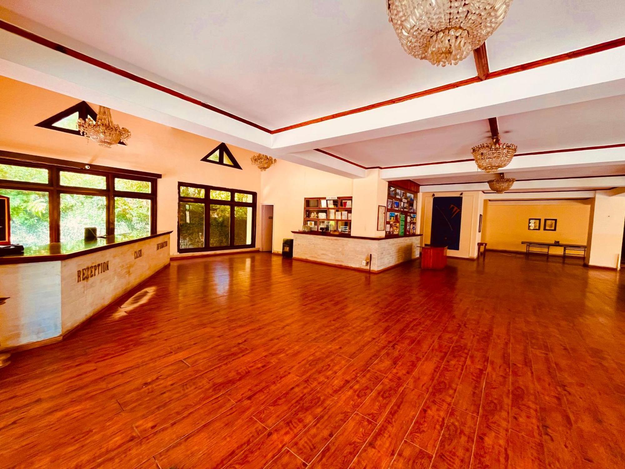 Sagar Resort !! Mountain View ! Luxury Stay ! Family Resort ! Private Parking ! Near Mall Road 마날리 외부 사진