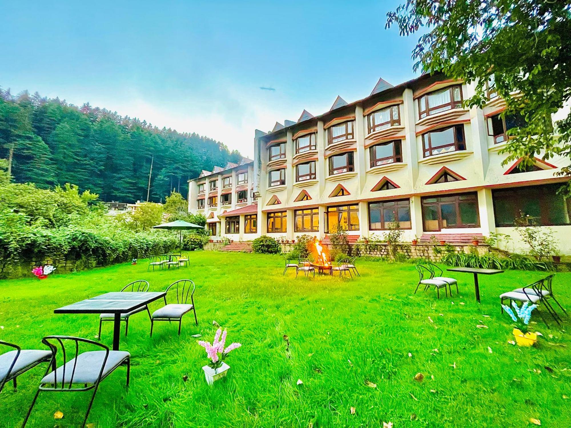 Sagar Resort !! Mountain View ! Luxury Stay ! Family Resort ! Private Parking ! Near Mall Road 마날리 외부 사진
